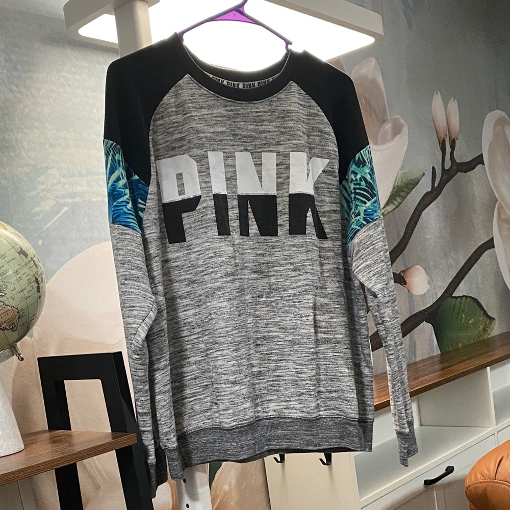 Victoria's Secret Gray and Black Sweatshirt with Blue Accents size L‎